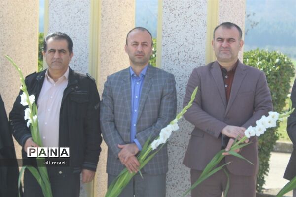 غبارروبی مزار شهدای گمنام گلوگاه در روز امور تربیتی