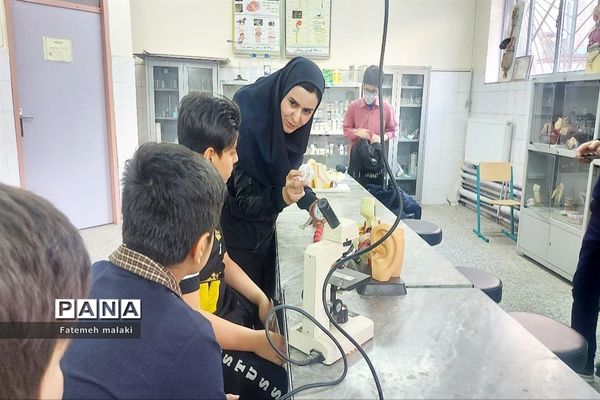 مسابقات علمی و تقدیر از رتبه‌های برتر در پژوهش سرای بوعلی سینا ملارد