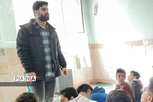 کارگاه مشاوره‌ هدایت تحصیلی و انگیزشی ویژه پایه نهم در دبیرستان دارالفنون رودهن