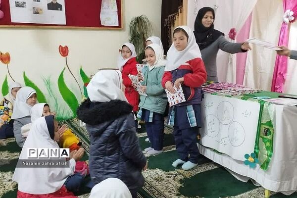 تقدیر از دانش‌آموزان فعال تربیتی و آموزشی در دبستان شهدای کریتون یک  رودهن