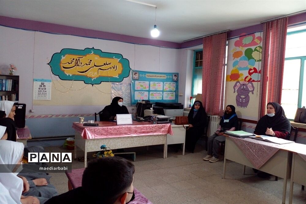 برگزاری جلسه شورای دانش‌آموزی شهر جوادآباد