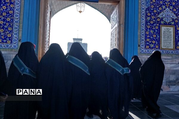 دومین روز دیدار دانش‌آموزان زیارت اولی شهر تهران با امام رضا( ع)