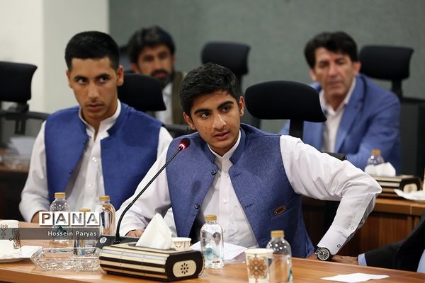 مراسم نخستین اردوی راهیان پیشرفت ویژه دانش‌آموزان عشایر کشور