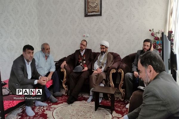 سلام  ویژه رهبر معظم انقلاب به جانبازان نایینی ابلاغ شد