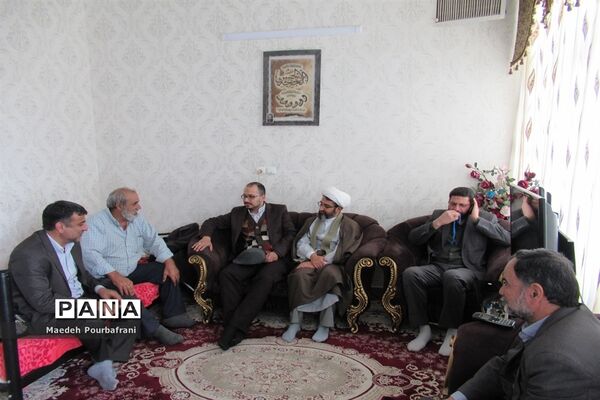 سلام  ویژه رهبر معظم انقلاب به جانبازان نایینی ابلاغ شد