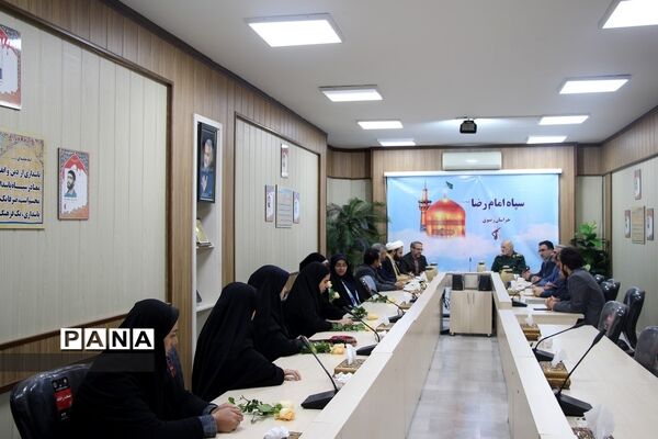 دیدار مدیرکل آموزش و پرورش خراسان رضوی با فرمانده سپاه امام رضا (ع) به مناسبت روز پاسدار