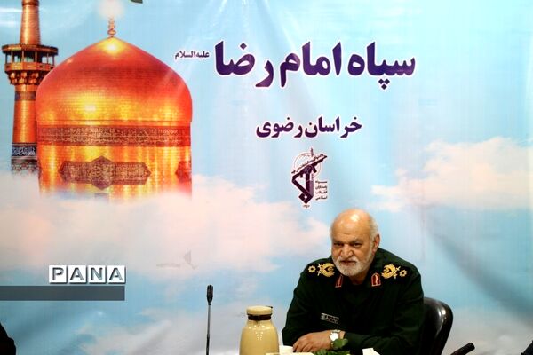 دیدار مدیرکل آموزش و پرورش خراسان رضوی با فرمانده سپاه امام رضا (ع) به مناسبت روز پاسدار