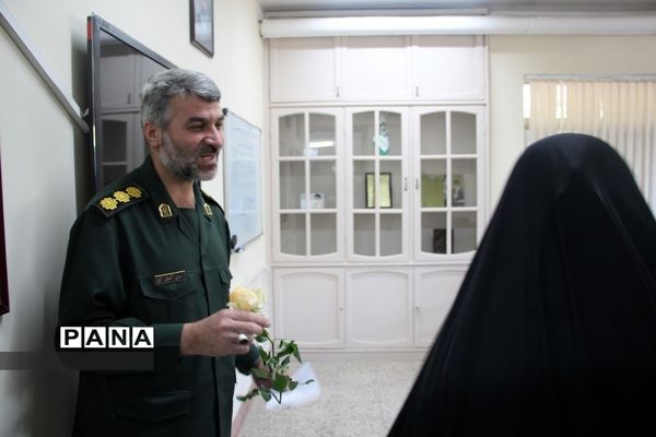 دیدار مدیرکل آموزش و پرورش خراسان رضوی با فرمانده سپاه امام رضا (ع) به مناسبت روز پاسدار