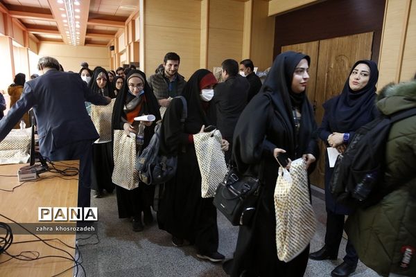 بازدید راهیان پیشرفت، فرهنگیان متوسطه آموزش و پرورش ناحیه 2 شهرری  ازشرکت پالایش نفت تهران