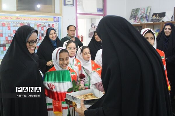 گرامیداشت هفته تربیت اسلامی و روز امور تربیتی توسط دانش‌آموزان استان بوشهر