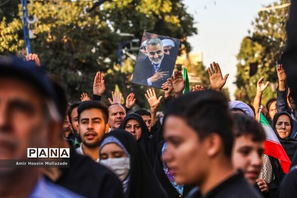اجتماع عظیم امت رسول‌الله(ص) و آیین تشییع پیکر شهید اغتشاشات اخیر «عباس فاطمیه»