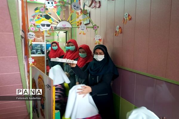 برگزاری مراسم جشن شکوفه‌ها در ناحیه دو بهارستان
