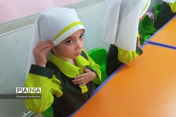 برگزاری مراسم جشن شکوفه‌ها در ناحیه دو بهارستان