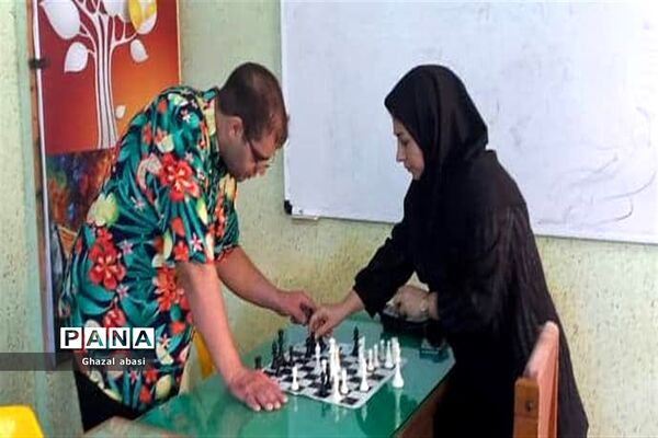 مسابقه شطرنج دانش‌آموزان به‌مناسبت هفته دفاع مقدس