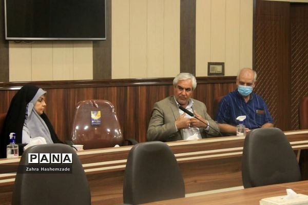 بزرگداشت هفته دفاع مقدس در آموزش و پرورش ناحیه یک شهرری