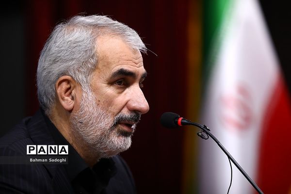 آیین افتتاحیه اولین همایش روحانیون و طلاب شاغل در آموزش و پرورش