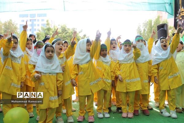 برگزاری مراسم غنچه‌ها در ناحیه یک بندرعباس