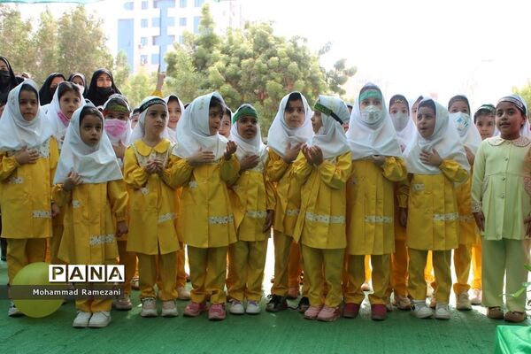 برگزاری مراسم غنچه‌ها در ناحیه یک بندرعباس