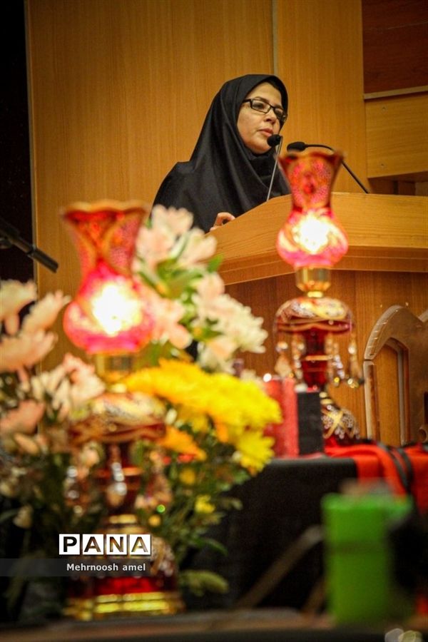 برگزاری ششمین شب شعر استانی خورشید بر نیزه