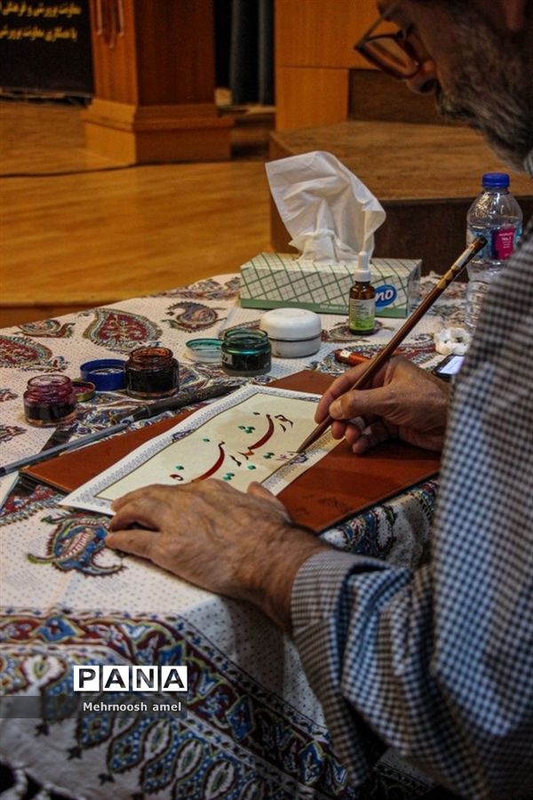 برگزاری ششمین شب شعر استانی خورشید بر نیزه