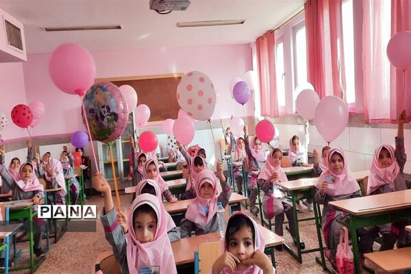برگزاری مراسم جشن شکوفه‌ها در شهرستان قرچک