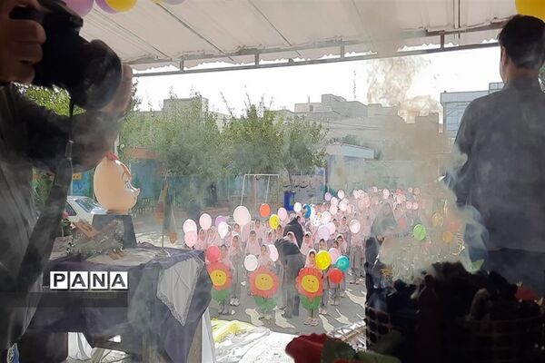برگزاری مراسم جشن شکوفه‌ها در شهرستان قرچک