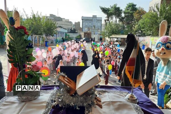 برگزاری مراسم جشن شکوفه‌ها در شهرستان قرچک