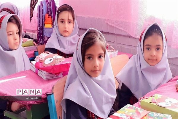 برگزاری آیین نمیادین زنگ شکوفه‌ها در شهرستان کلات