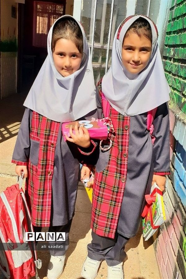 برگزاری آیین نمیادین زنگ شکوفه‌ها در شهرستان کلات