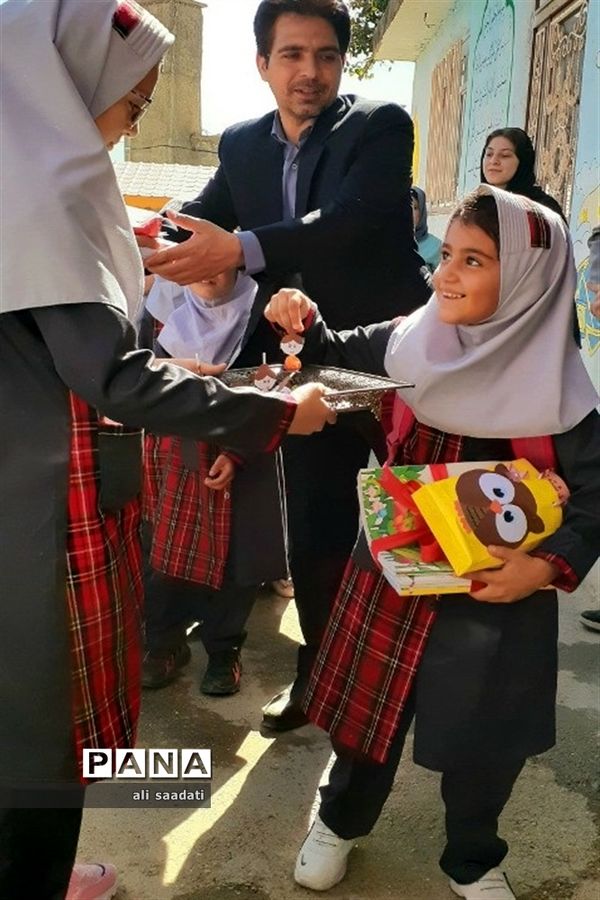 برگزاری آیین نمیادین زنگ شکوفه‌ها در شهرستان کلات