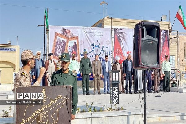 صبحگاه مشترک در اولین روز از هفته دفاع مقدس در نایین