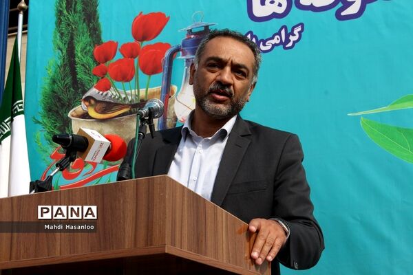 جشن شکوفه‌ها ویژه دانش‌آموزان اول ابتدایی در زنجان