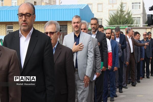 جشن شکوفه‌ها ویژه دانش‌آموزان اول ابتدایی در زنجان
