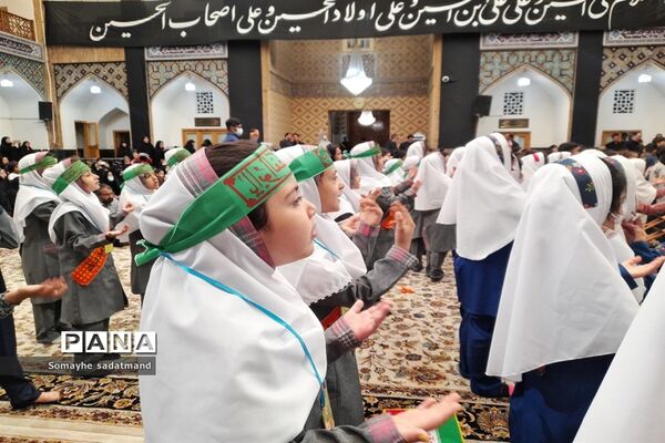 غنچه‌های رضوی و شکوفه‌های حسینی در حرم امام رضا(ع)