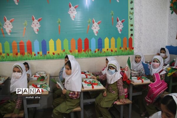 نواختن زنگ استانی شکوفه‌های حسینی در بهبهان