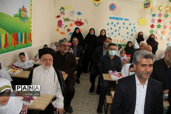 نواختن زنگ استانی شکوفه‌های حسینی در بهبهان