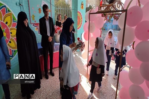 مراسم جشن شکوفه‌ها به‌مناسبت فرارسیدن ماه‌ مهربانی منطقه کهریزک