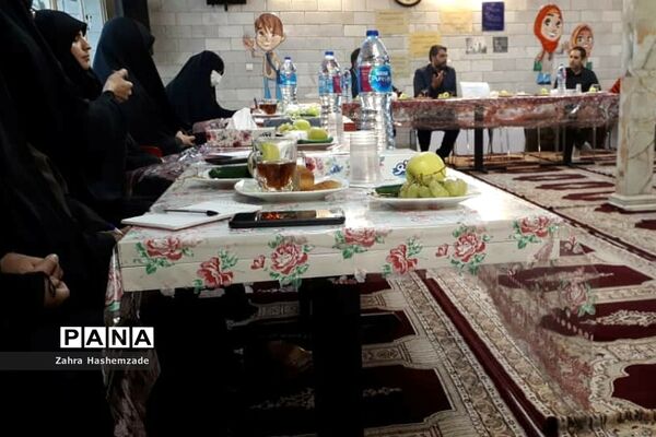 جلسه هم‌اندیشی مسئولان قرآن، عترت و نماز و مدیران مراکز دارالقرآن در ناحیه یک شهرری