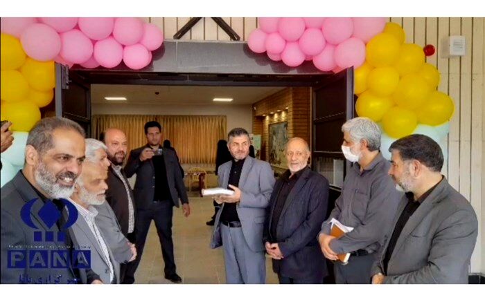 جشن شکوفه‌ها در دبستان شهید هندویان قم/فیلم