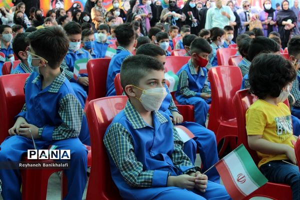 نواختن زنگ شکوفه‌های حسینی در ناحیه 2 اهواز