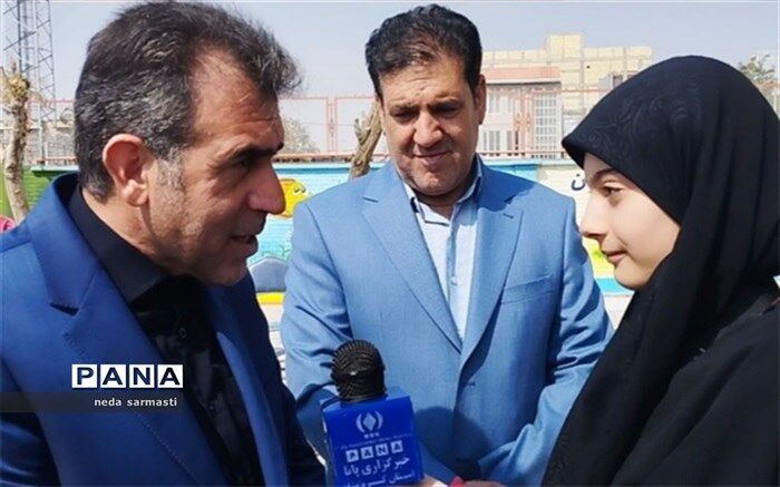 شکوفه‌ها فرا‌رسیدن بهار تعیلم و تربیت را جشن گرفتند/ فیلم