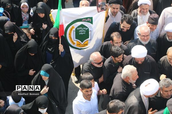 خروش انقلابی مردم قم علیه اغتشاشگران