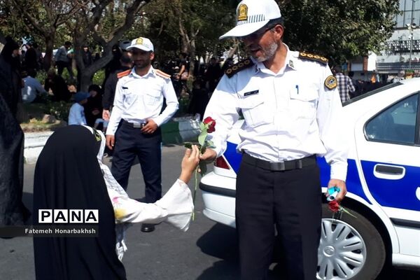 خروش انقلابی مردم قم علیه اغتشاشگران