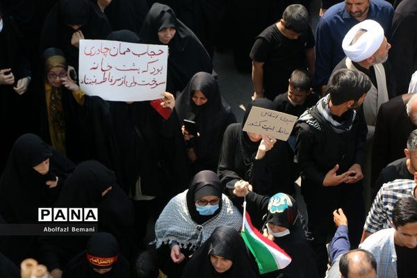 خروش انقلابی مردم قم علیه اغتشاشگران