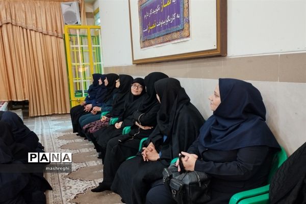 ‌آیین نواختن زنگ آغاز سال تحصیلی جدید دبیرستان شاهد کاشان