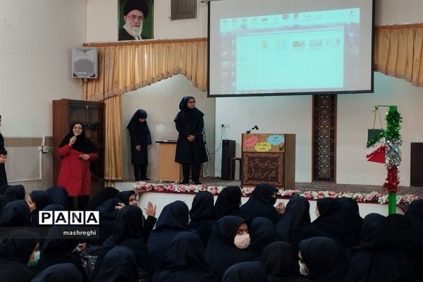 ‌آیین نواختن زنگ آغاز سال تحصیلی جدید دبیرستان شاهد کاشان