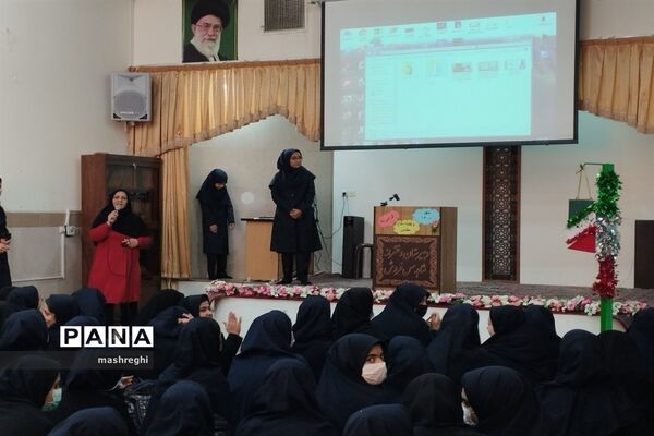 ‌آیین نواختن زنگ آغاز سال تحصیلی جدید دبیرستان شاهد کاشان