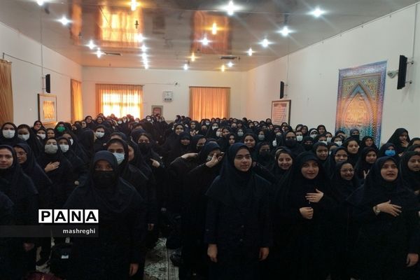 ‌آیین نواختن زنگ آغاز سال تحصیلی جدید دبیرستان شاهد کاشان