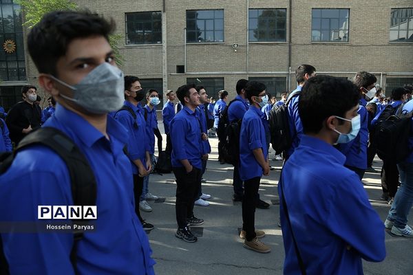 مراسم بازگشایی مدارس در هنرستان پسرانه ماندگار صنعتی تهران