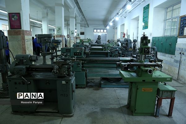 مراسم بازگشایی مدارس در هنرستان پسرانه ماندگار صنعتی تهران